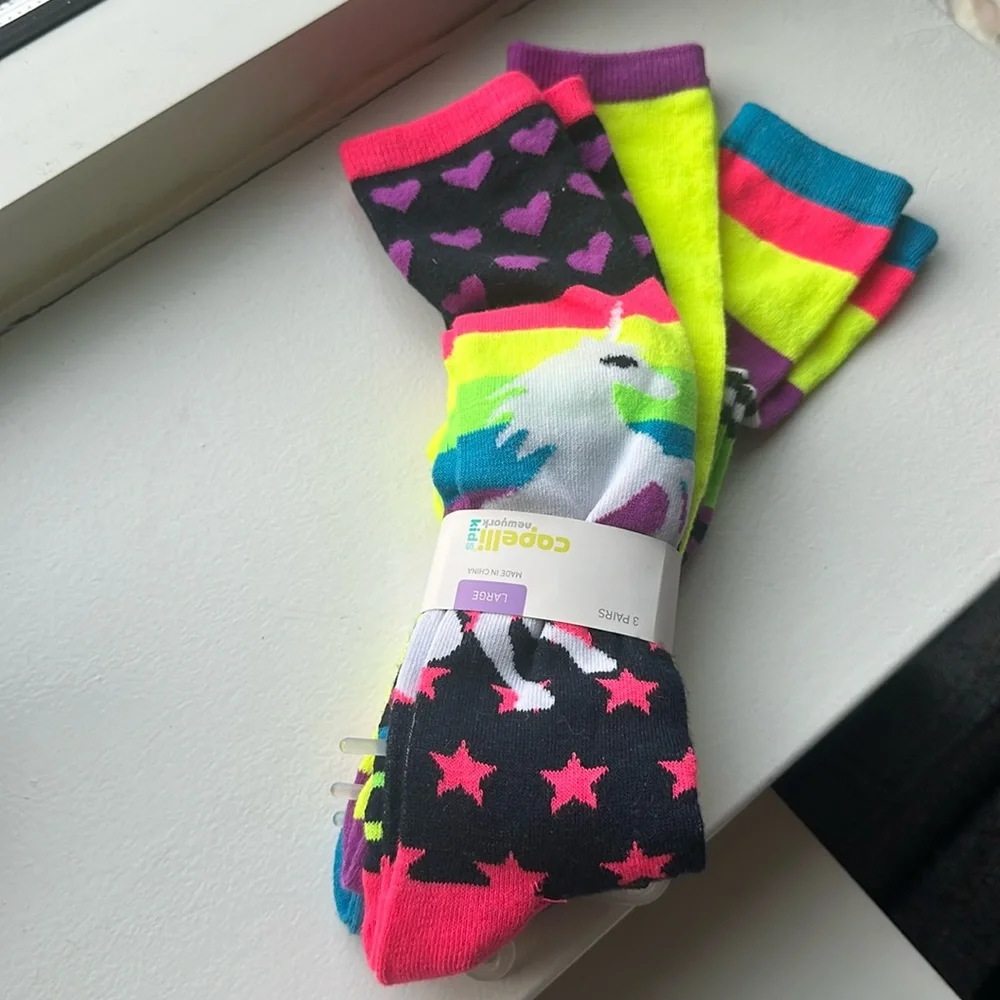 NWT Kids/Ladies Super Soft 3-pack socks Unicorn and bright colors size L
